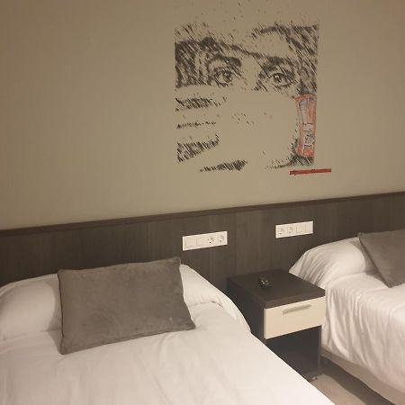 Hotel Arts - Gasteiz Centro Витория Экстерьер фото